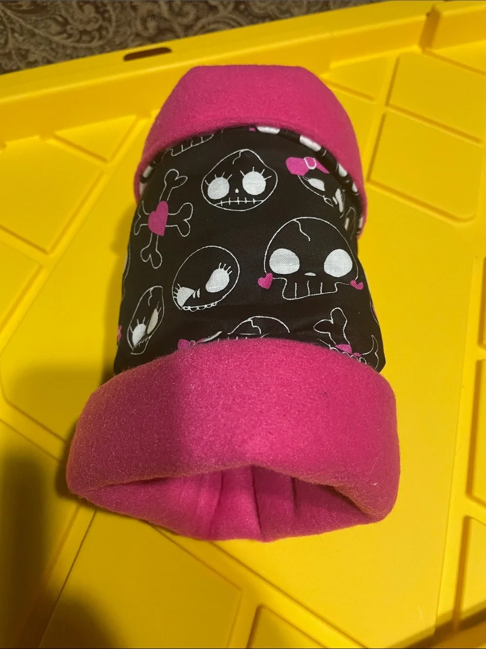 Cuddle Cup Pink Fleece Pet Bed Set with Skull Print